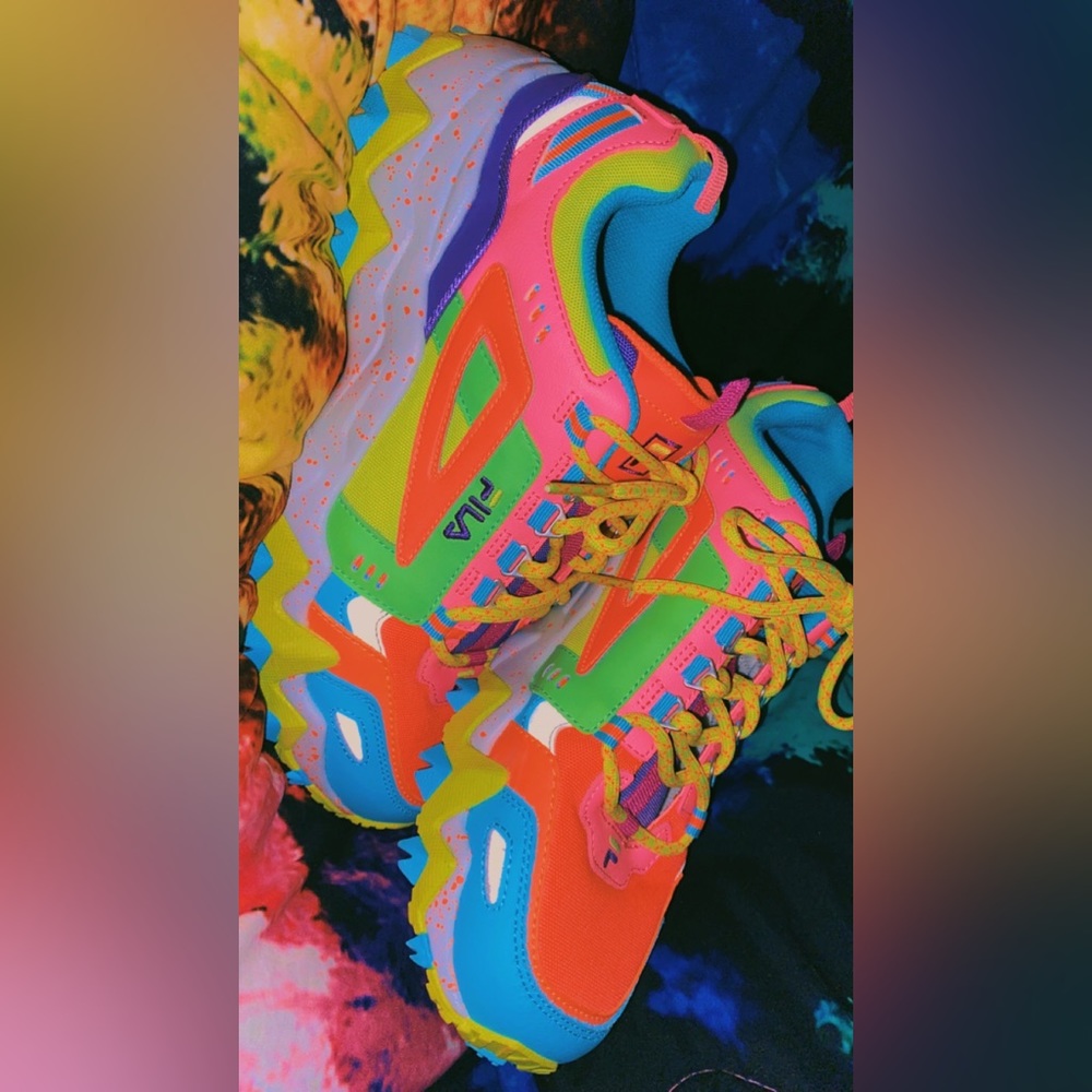 Fila Rainbow shoes women’s size 11